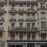 Serein Appt With Balcony - 3Bd 5P - Canal St Martin