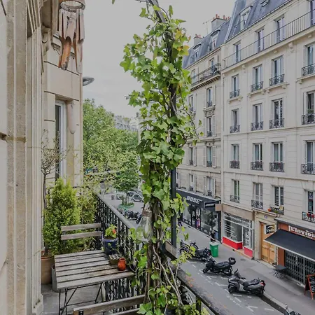 Serein Appt With Balcony - 3bd 5p - Canal St Martin Apartment *