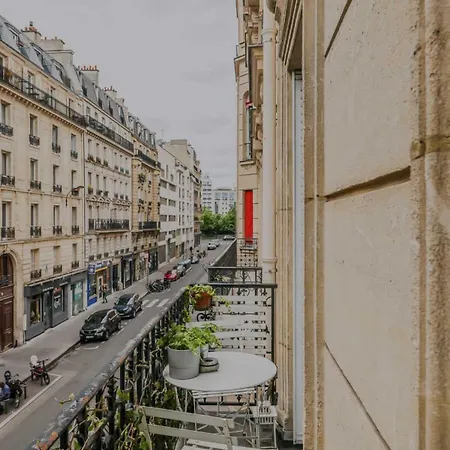 Serein Appt With Balcony - 3bd 5p - Canal St Martin Apartment