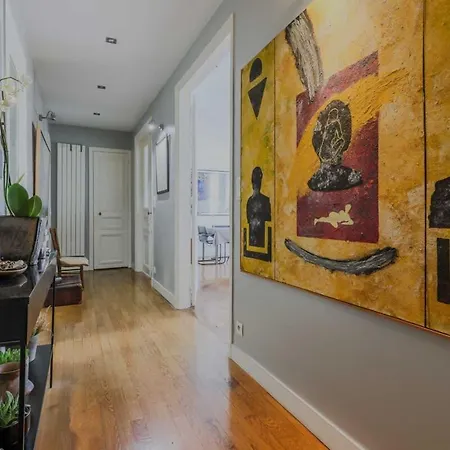 Serein Appt With Balcony - 3bd 5p - Canal St Martin Apartment *